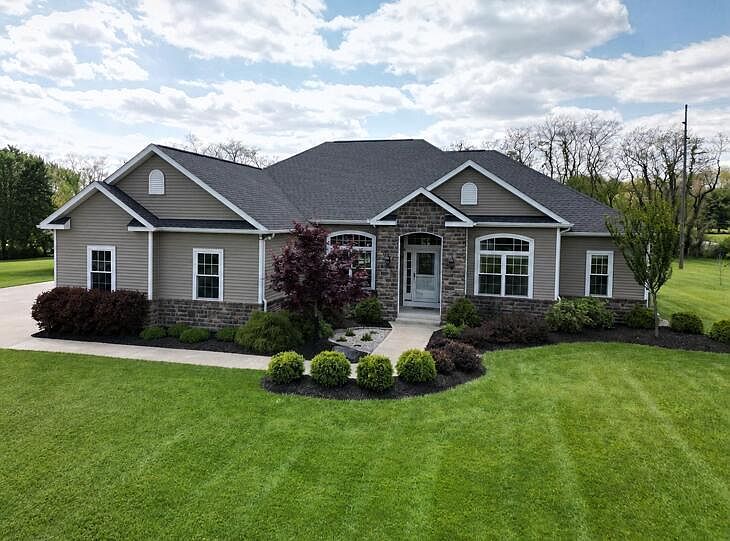 1st image of 181 Stone Valley Dr