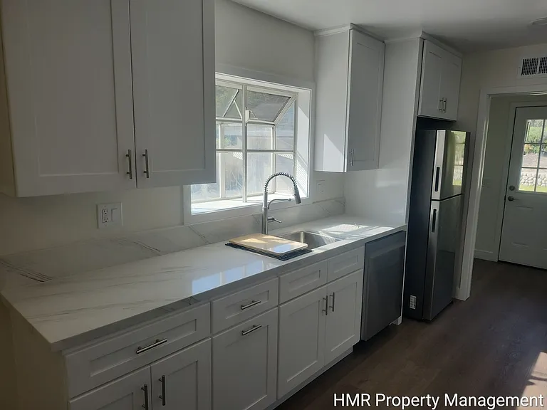 8760 Church St — Photo 10