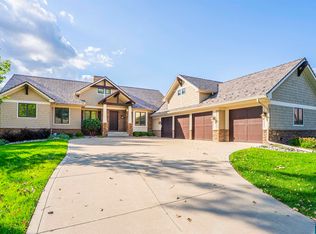 733 Monterey Trl, Dakota Dunes, SD 57049
