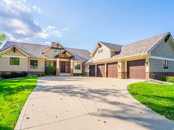 733 Monterey Trl, Dakota Dunes, SD 57049