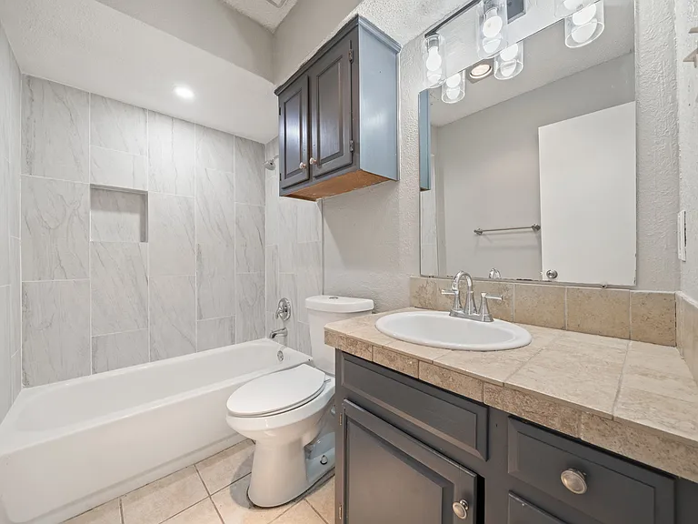 3826 Jewel St — Photo 15