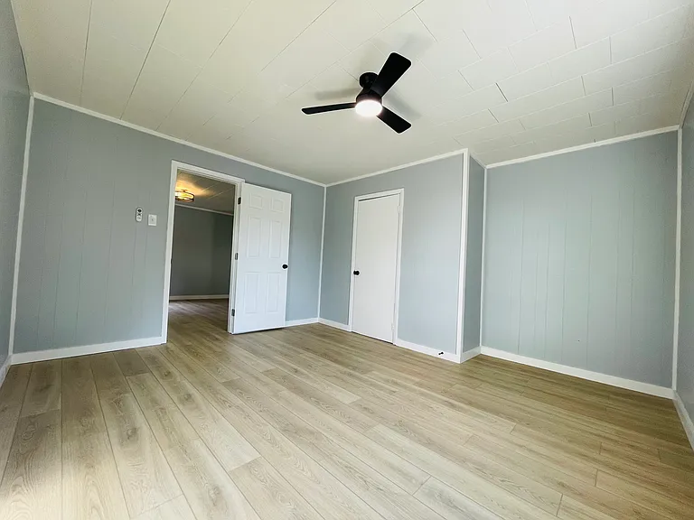123 Douglas St — Photo 12