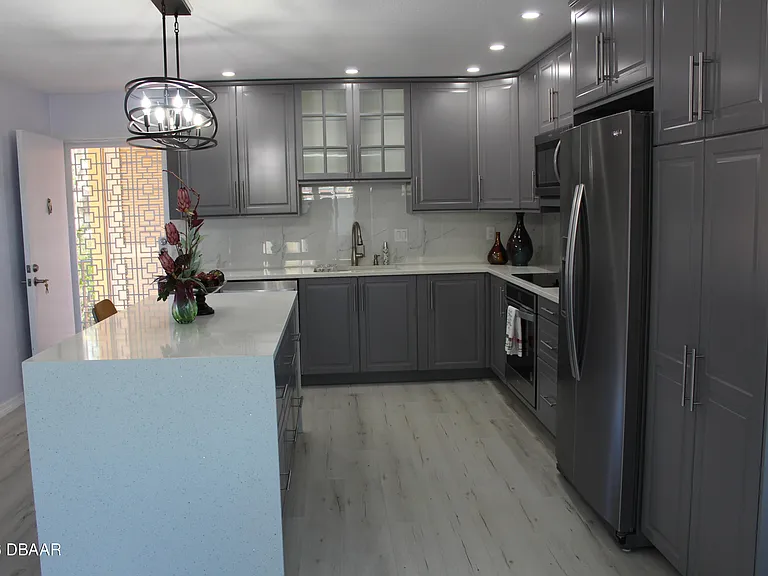 329 Wilder Blvd — Photo 11