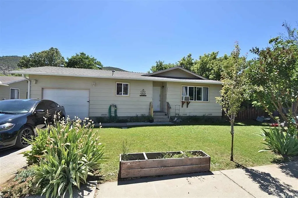 12071 Oak Mill Dr photo 1