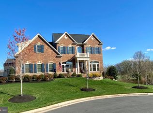 26858 Winter Wren Ct, Chantilly, VA 20152