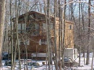 240 Forest Ridge Dr, Hawley, PA 18428