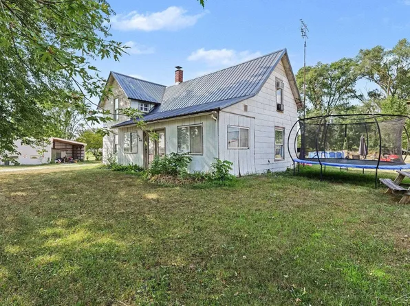490 W Saginaw St, Breckenridge, MI 48615