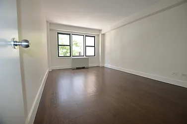 Rented by Manhattan Realty Group