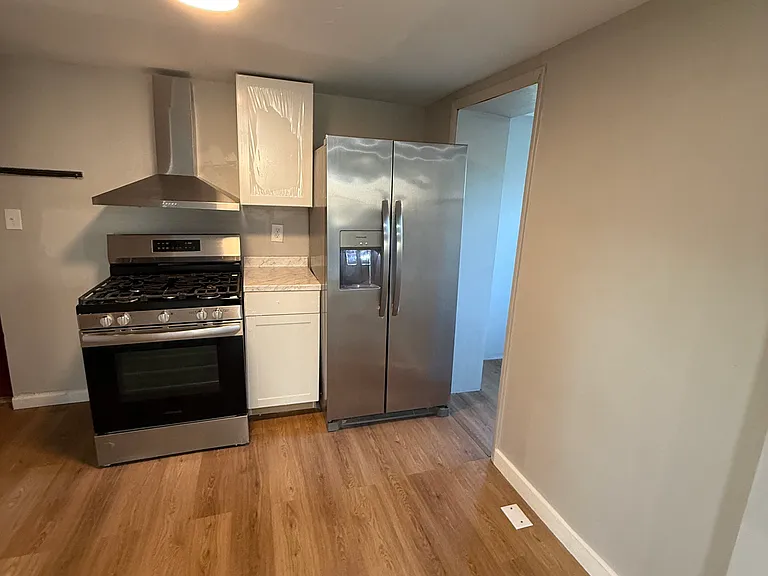 517 S Wheatland Ave — Photo 8