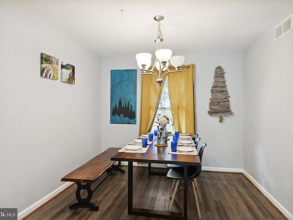 5th image of 3825 Westwood Manor Way