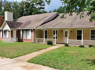 2622 Country Trce SE, Conyers, GA 30013