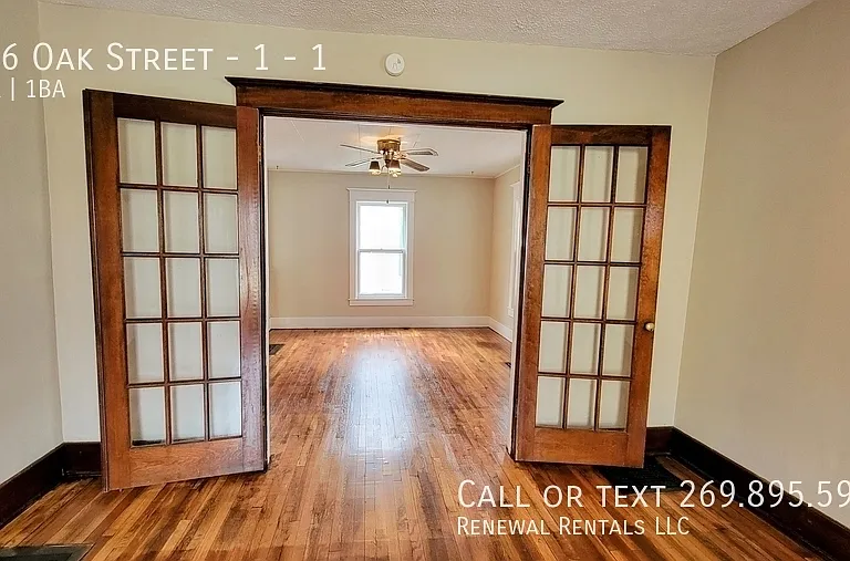 206 Oak St #1 — Photo 29