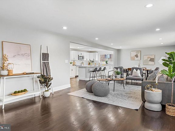 3rd image of 7741 Glen Ave
