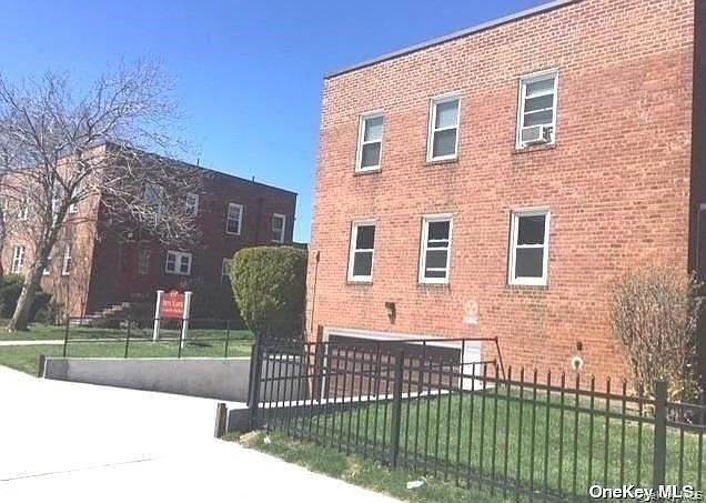1 bed, 1.0 bath, $2,500 — Photo 4
