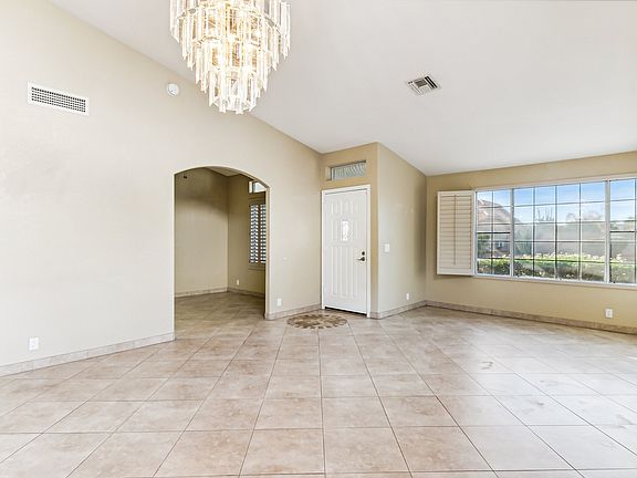 4th image of 10947 W Yukon Dr