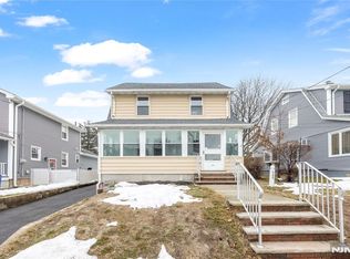 125 Henry St, Hasbrouck Heights, NJ 07604