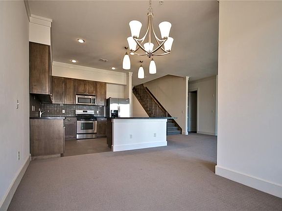 5th image of 3300 W 7th St APT 204