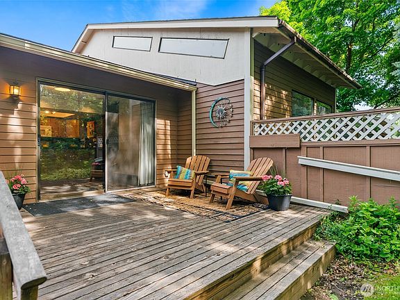 2nd image of 501 E Mountain View Avenue #6