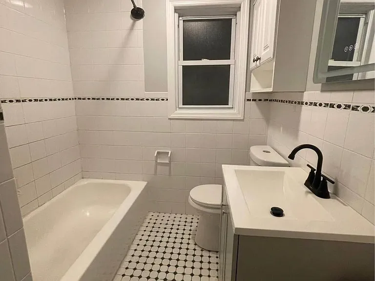 78 W 51st St #2 — Photo 5