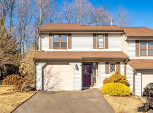 58 Tinsmith Xing UNIT 58, Wethersfield, CT 06109