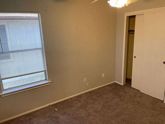 3rd image of 1705 Sylvia Ln