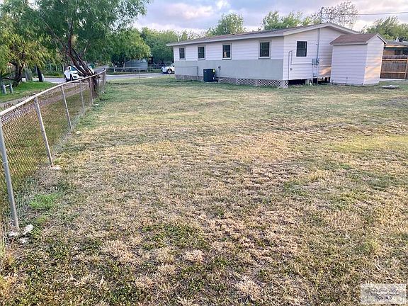 3rd image of 585 Bon Aire Ln