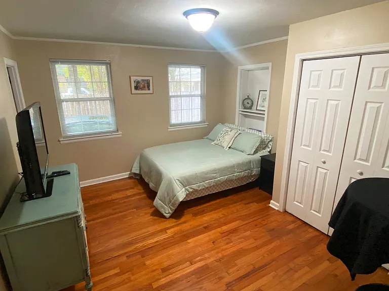 2908 E Jackson St — Photo 15
