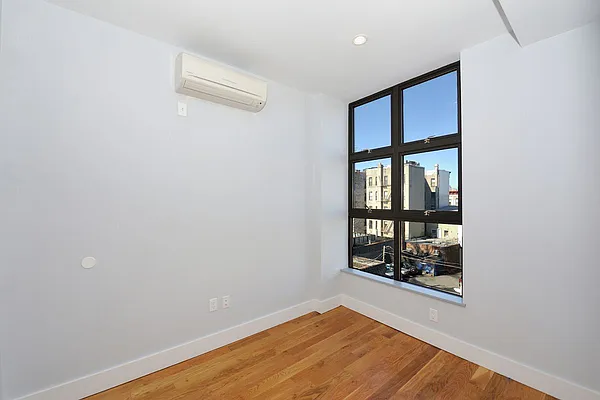 Rented by EXR | media 29