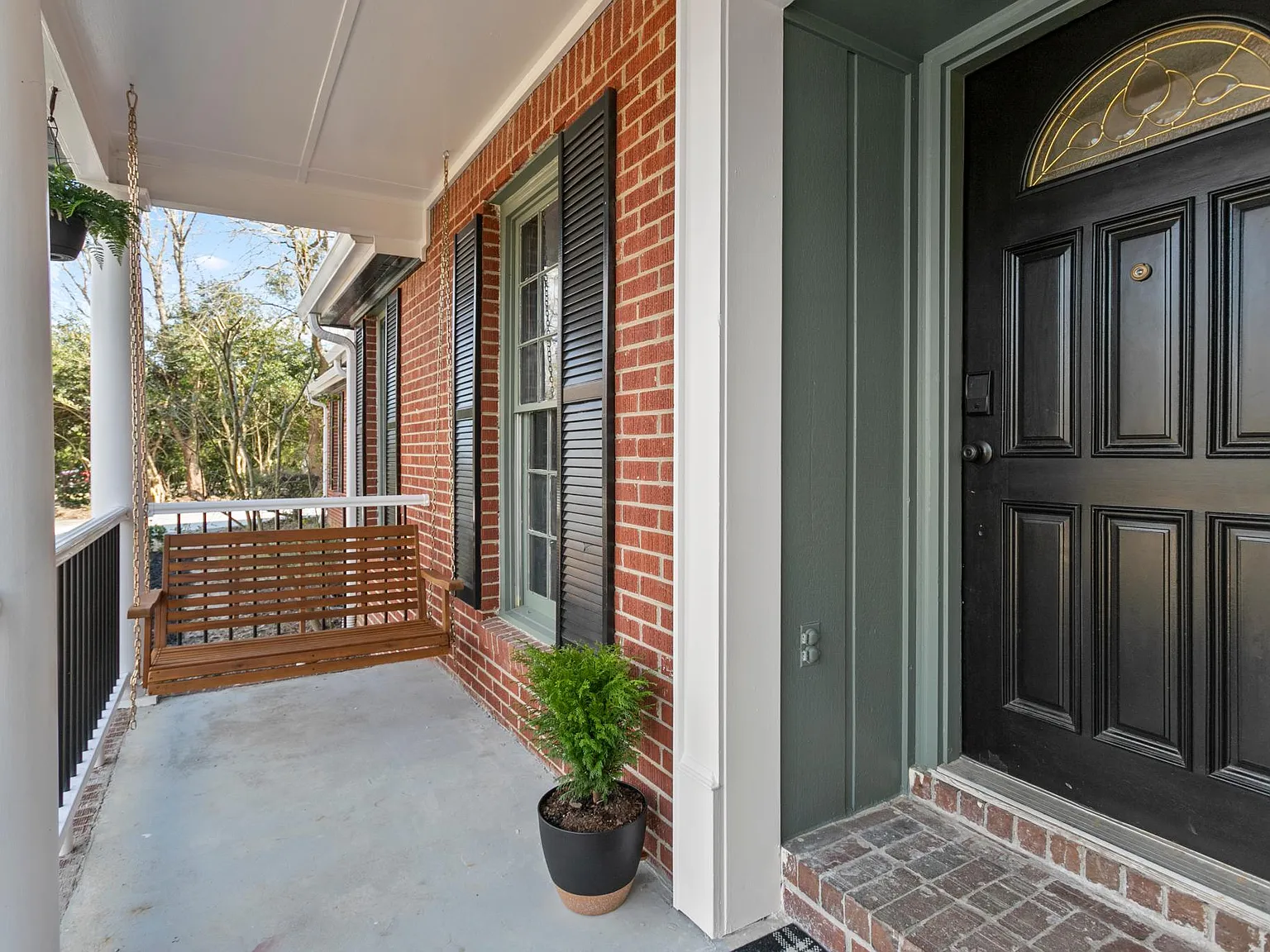4 bed, 2458 sqft, $7,000 — Photo 4