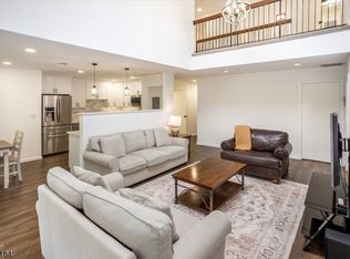 18 Whisper Way, Roxbury Twp., NJ 07852