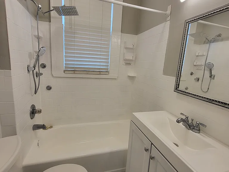 Amelia Apartments — Photo 12