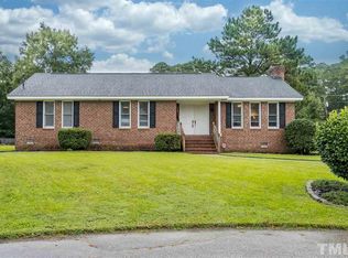 32 White Oak Dr, Smithfield, NC 27577