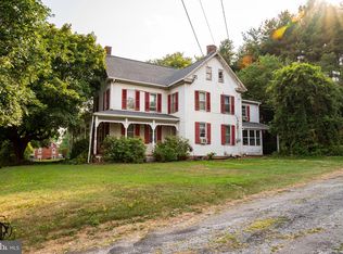 1077 Old Hanover Rd, Spring Grove, PA 17362