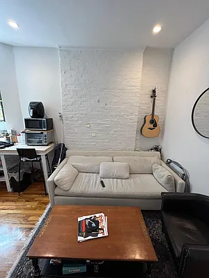 Rented by Point NYC | media 6