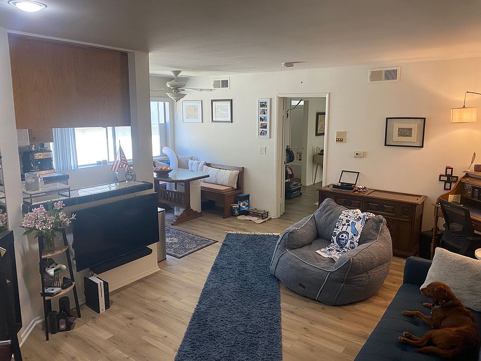 1st image of 13040 Moorpark St #1