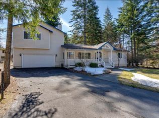 2736 E Point Hayden Dr, Hayden Lake, ID 83835