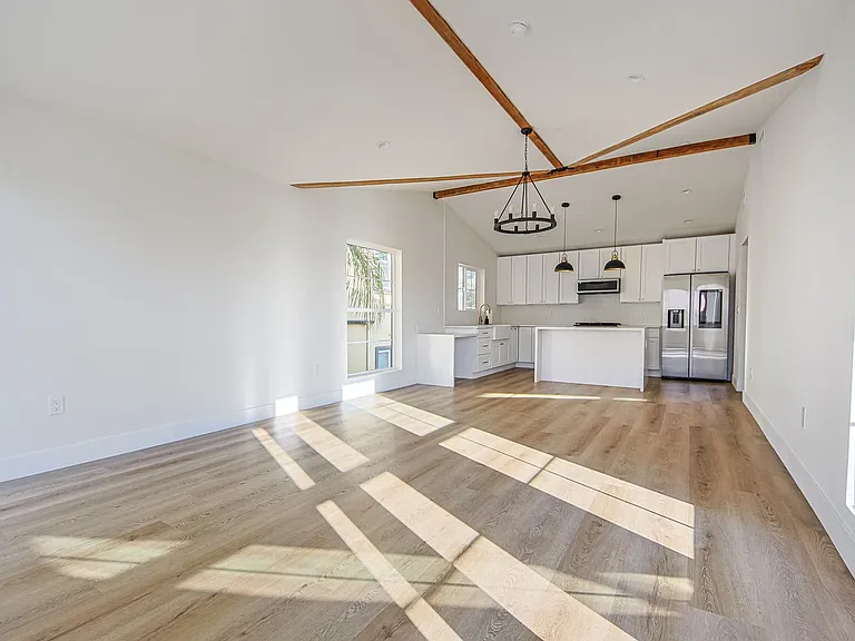 723 E Verdugo Ave #201 — Photo 12