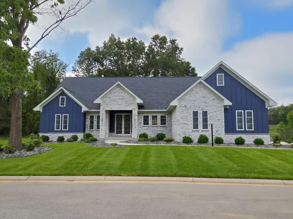 21610 Golden Maple Ct, South Bend, IN 46628