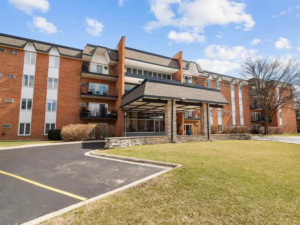 4221 Saratoga Ave APT 310A, Downers Grove, IL 60515
