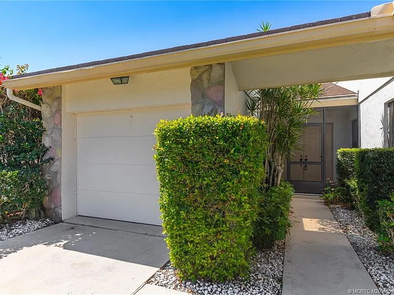 2621 SW Egret Pond Cir — Photo 3