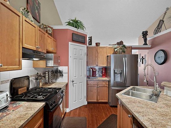 4th image of 285 W Creek Dr