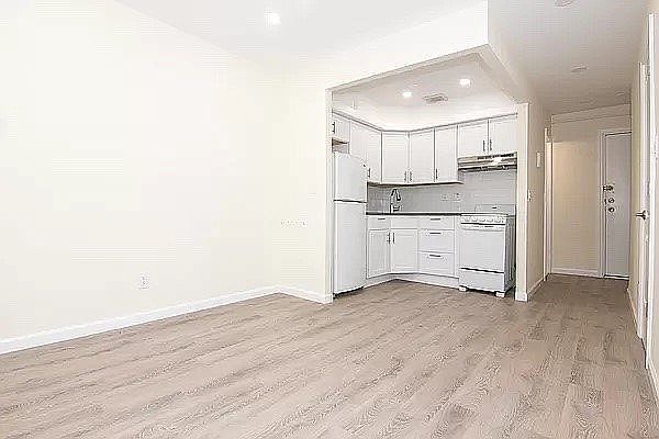 1st image of 26-27 28th St #2B
