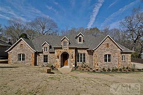1st image of 1716 Valley View Dr