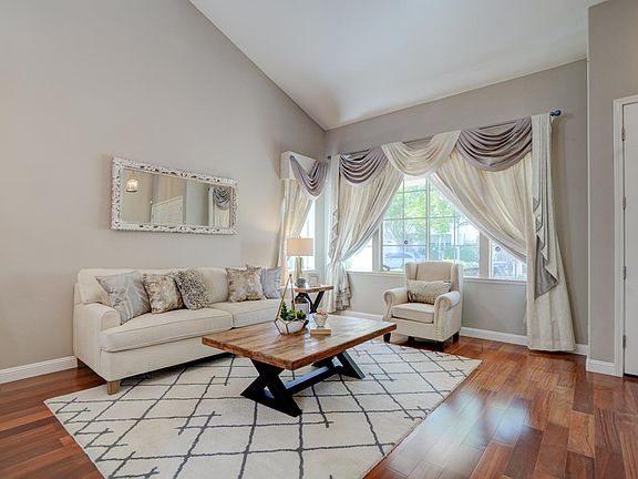 4th image of 1801 Penwood St