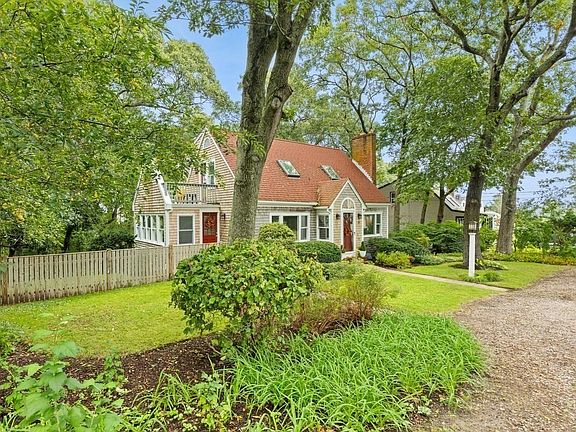2nd image of 74 Arboretum Rd