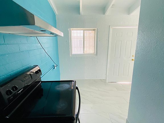 5th image of 250 W Philadelphia Ave #1