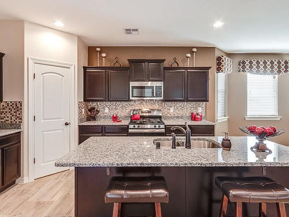 5th image of 14437 Eastbrook Dr