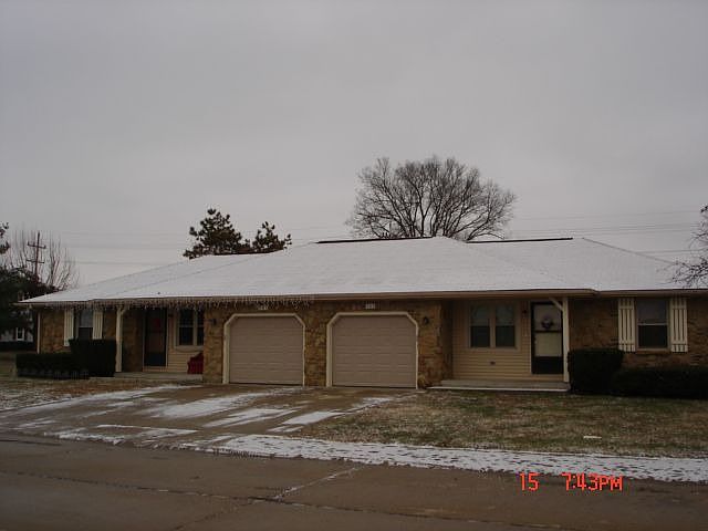 1st image of 501 Fountain Dr