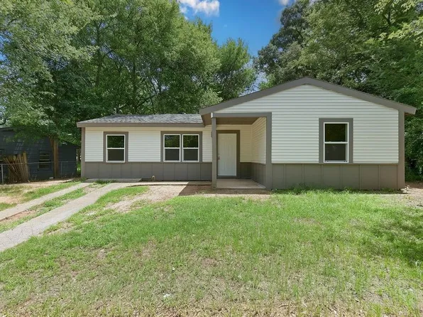444 Bowie St, Lone Star, TX 75668