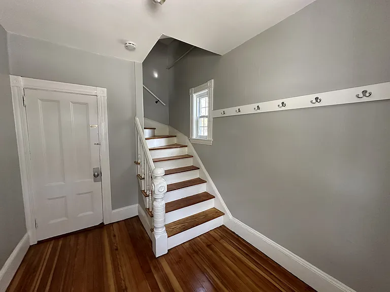 135 Nonantum St — Photo 6